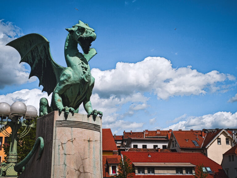 Creature del folklore della Slovenia: spiriti, mostri e meraviglie alpine